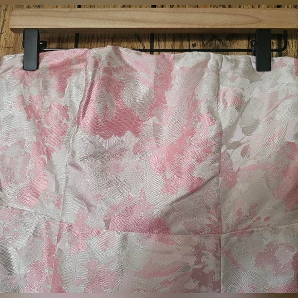 NWT LOVERS + FRIENDS / REVOLVE Urgonia Gown - Small - Picture 6 of 10